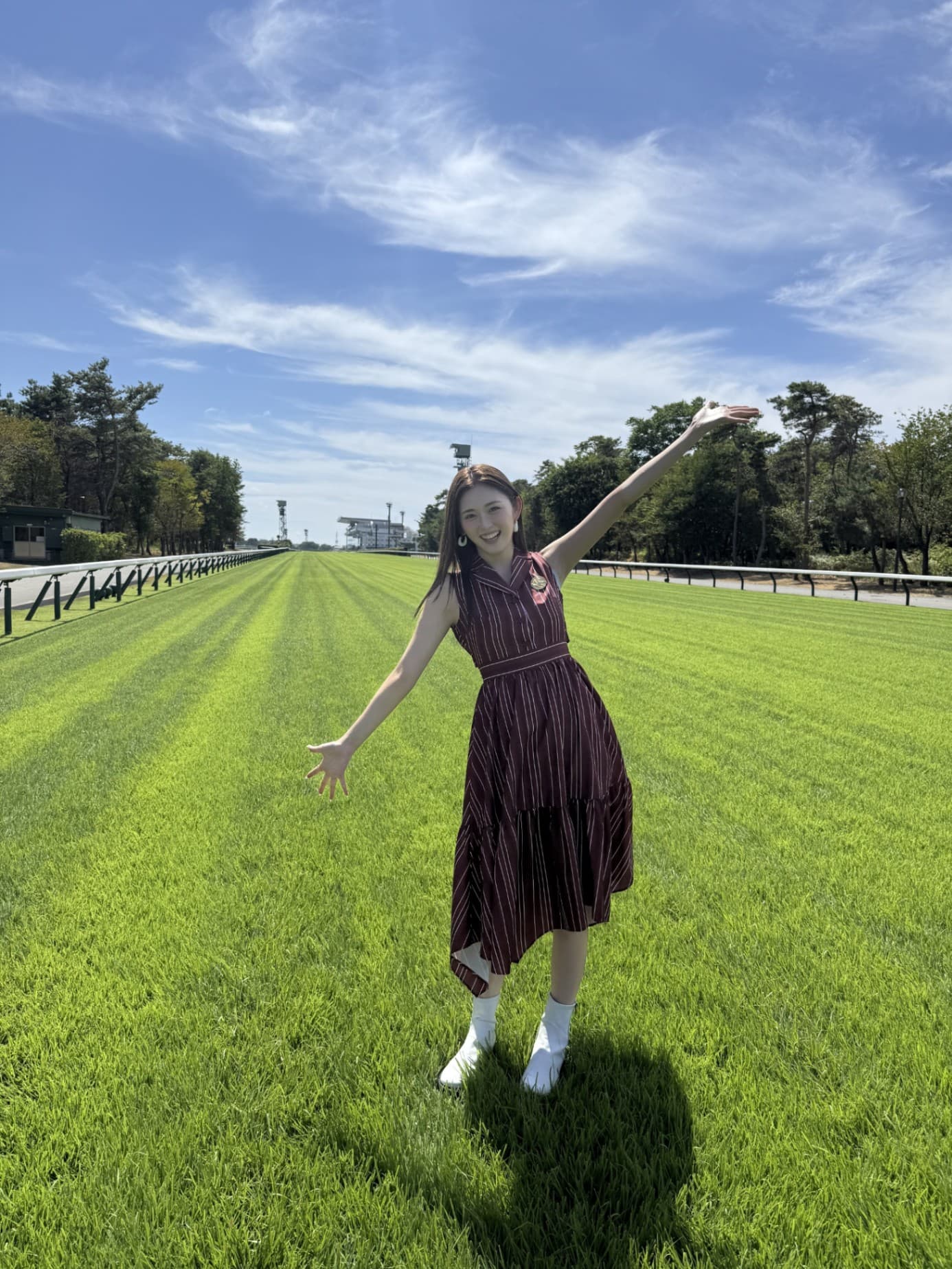 オークス特集：ゆうちゃみがスポーツ紙予想に初挑戦！　カリスマギャルの◎は史上初の女子コンビで初物づくしだ！