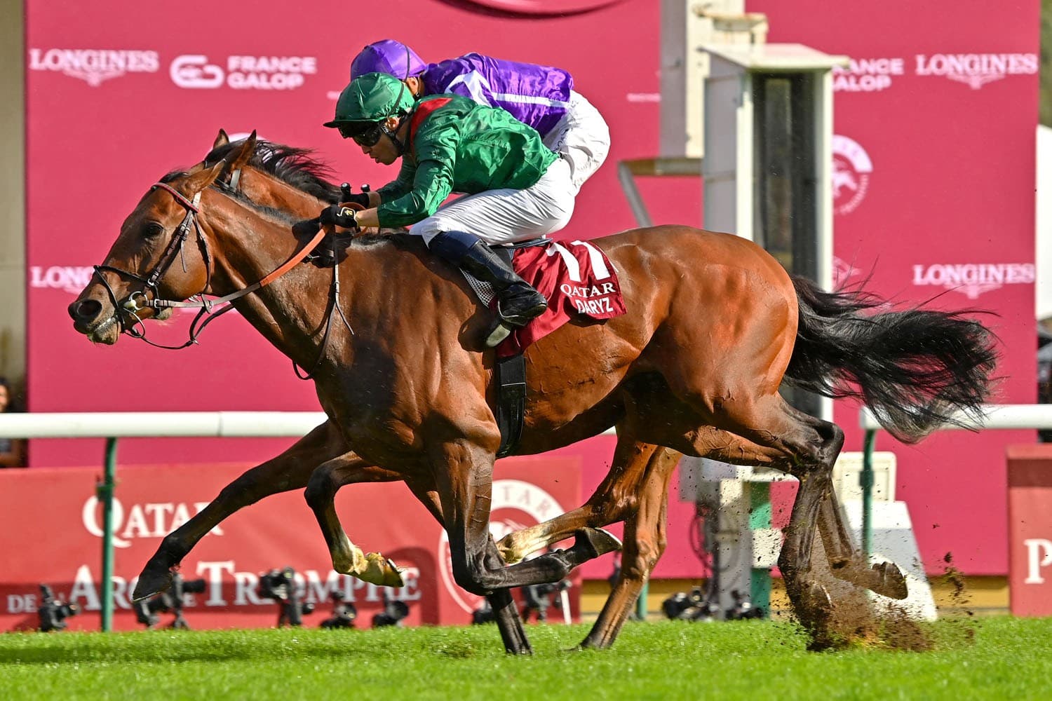 遥かなる世界の競馬地図：昨年の凱旋門賞馬ダリズがGⅠ3勝目をゲット！　今週末は弟にも注目！？