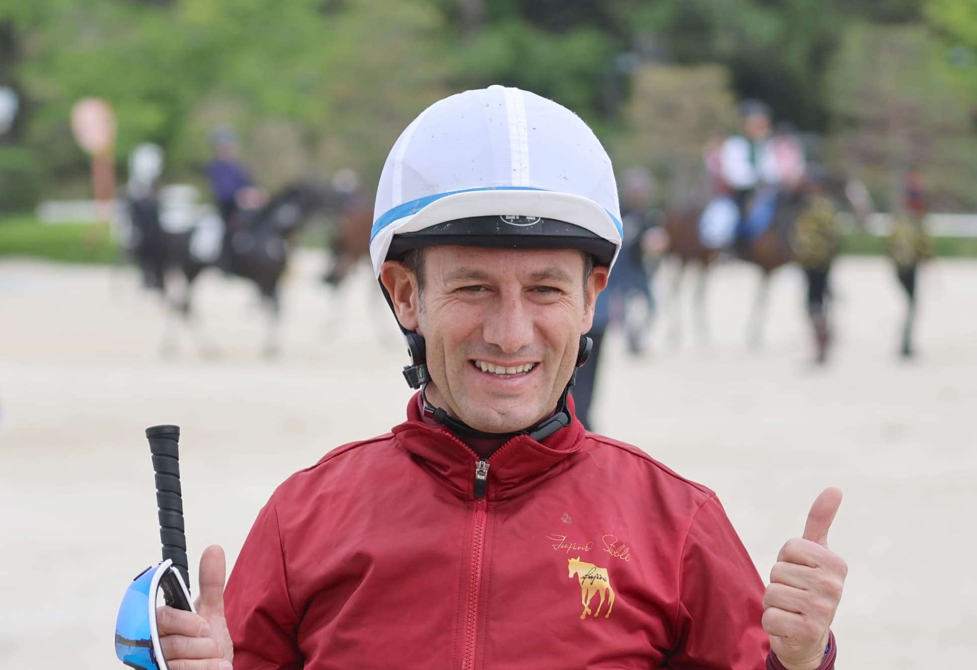 ミルコ・デムーロ騎手が栗東トレセンに登場【馬事往来：4月29日】
